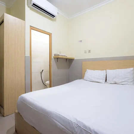 Dpaseban Jakarta Mitra Reddoorz-3